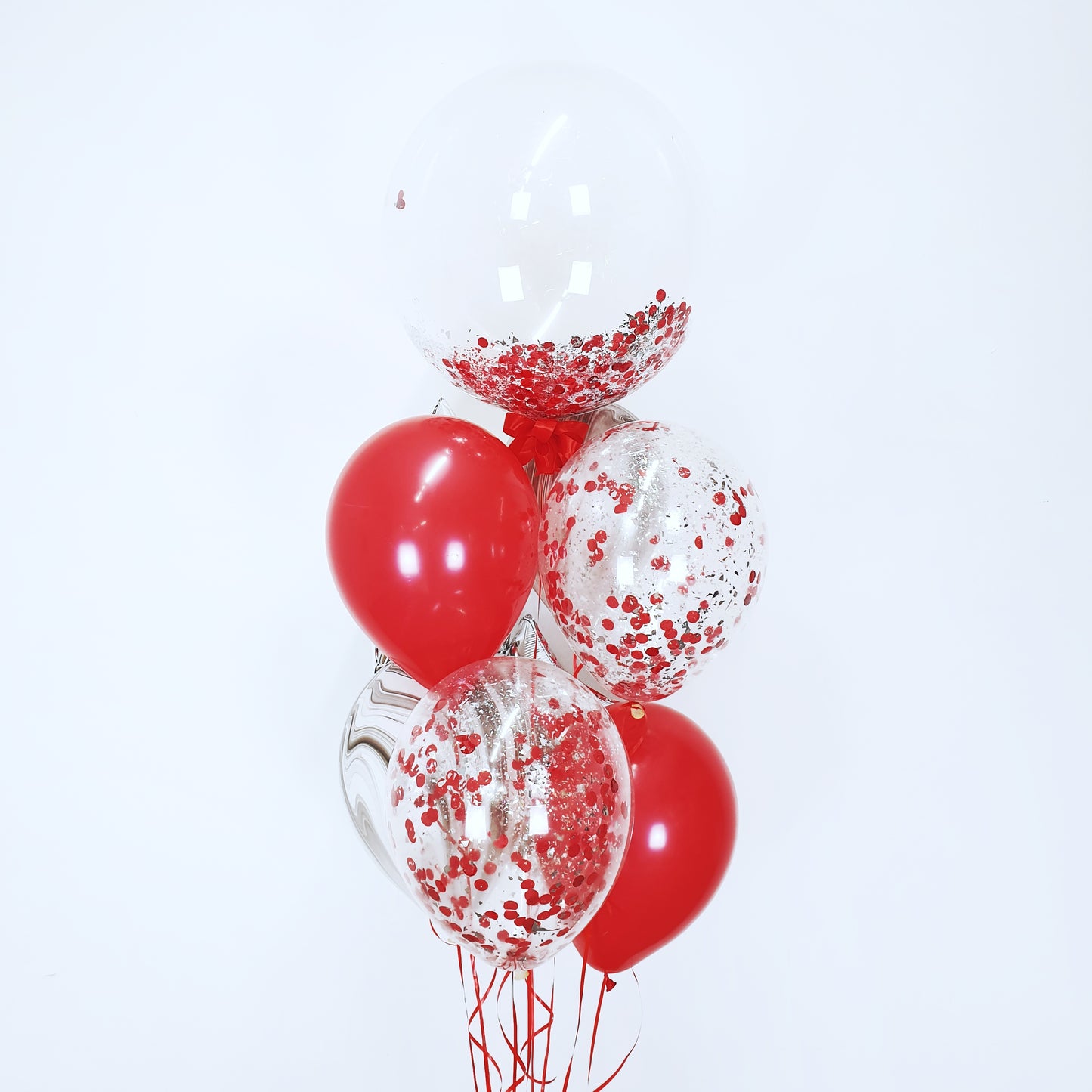 Red Christmas balloon bouquet