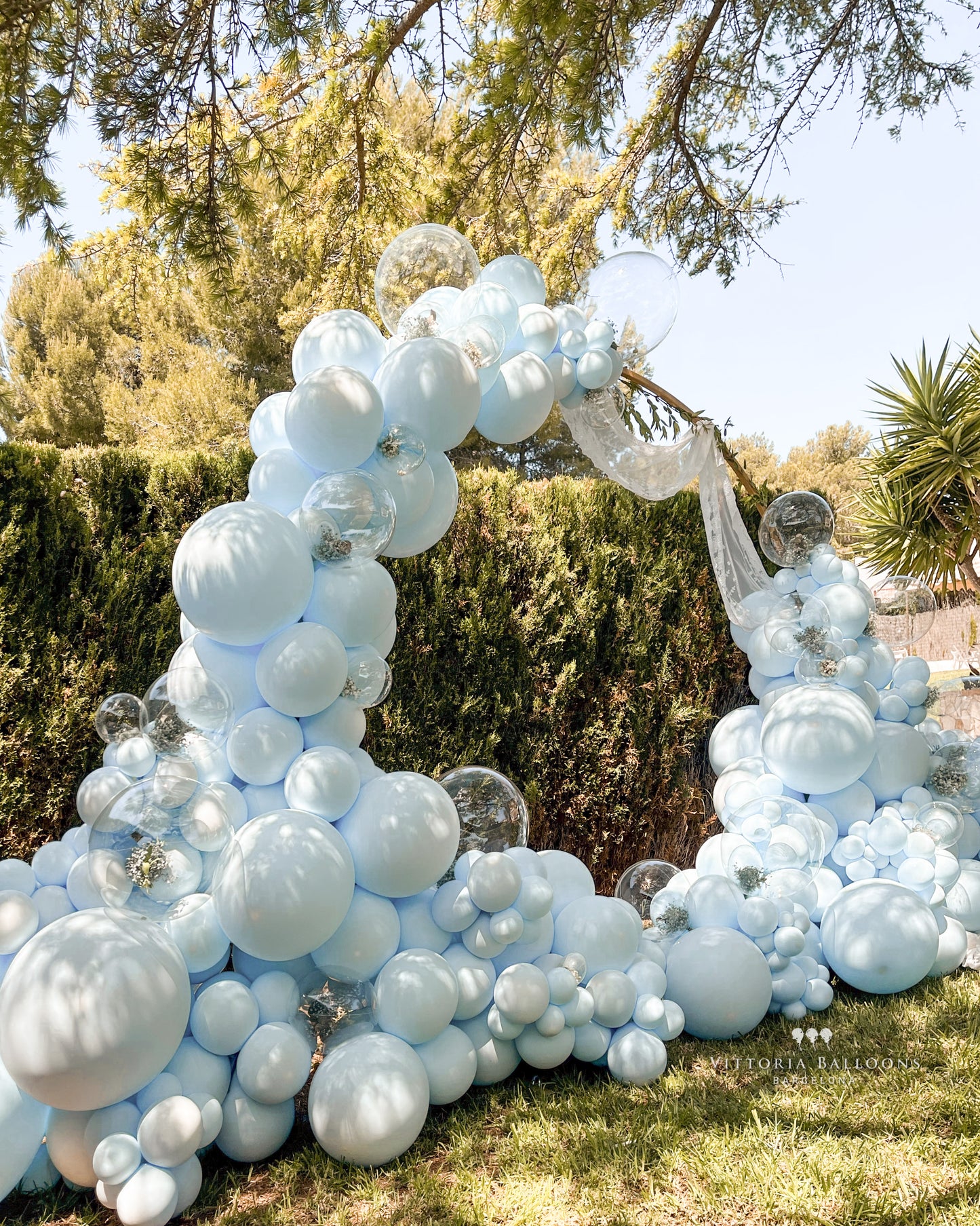 Arcos y semi arcos de globos (Contáctanos para un presupuesto personalizado).